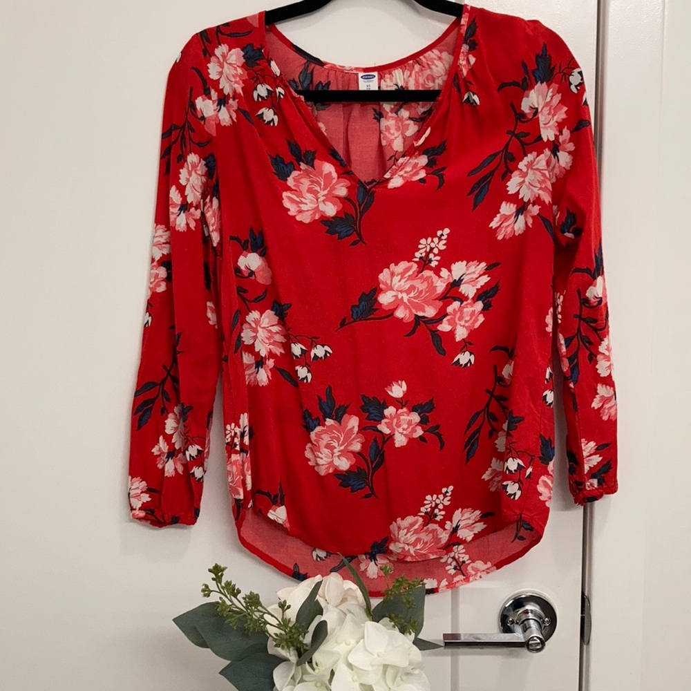 Red floral top